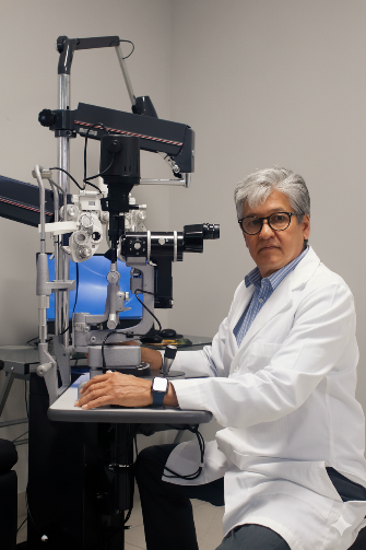 Dr. Héctor Robles